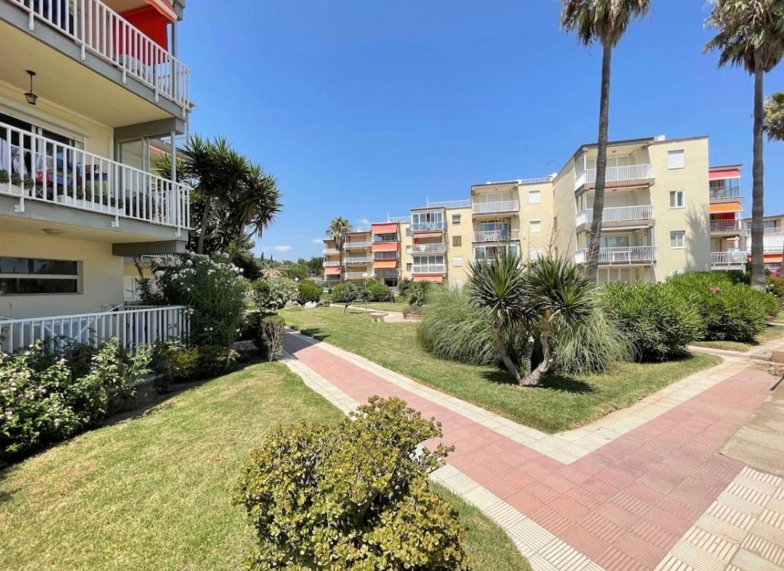 Precioso Apartamento Recien Reformado Cambrils Bagian luar foto